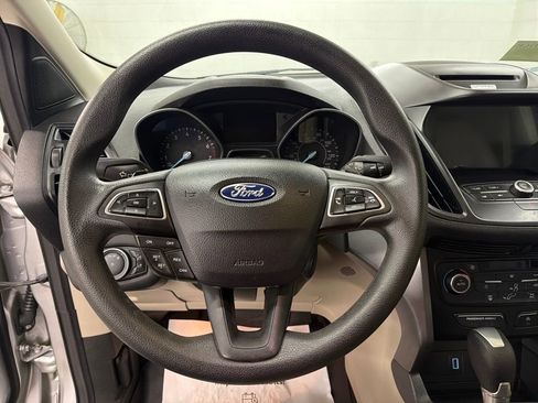 Certified 2017 Ford Escape SE w/ Equipment Group 201A image 18