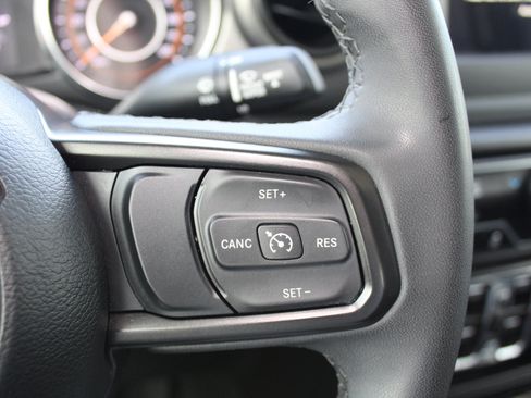 Used 2023 Jeep Gladiator Sport image 50