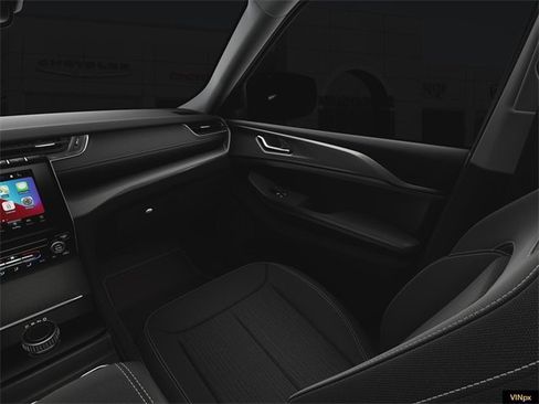 Used 2024 Jeep Grand Cherokee Laredo X image 19