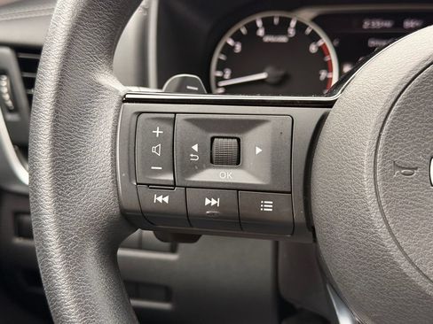 Certified 2023 Nissan Rogue SV AWD/4WD image 16