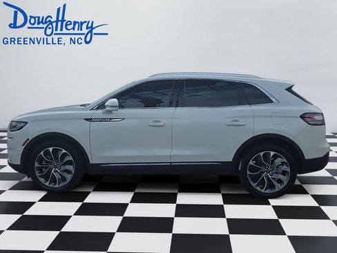 Used 2022 Lincoln Nautilus Reserve w/ Equipment Group 201A FWD image 2