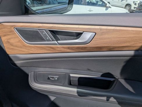 Used 2025 Volkswagen Atlas SE image 22