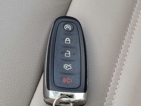 Used 2017 Ford Escape Titanium FWD image 26