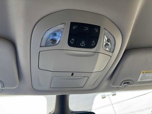 Used 2024 Chrysler Pacifica Touring-L image 32