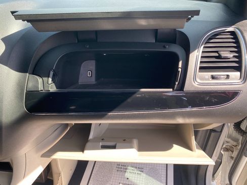 Used 2018 Dodge Grand Caravan SXT image 33