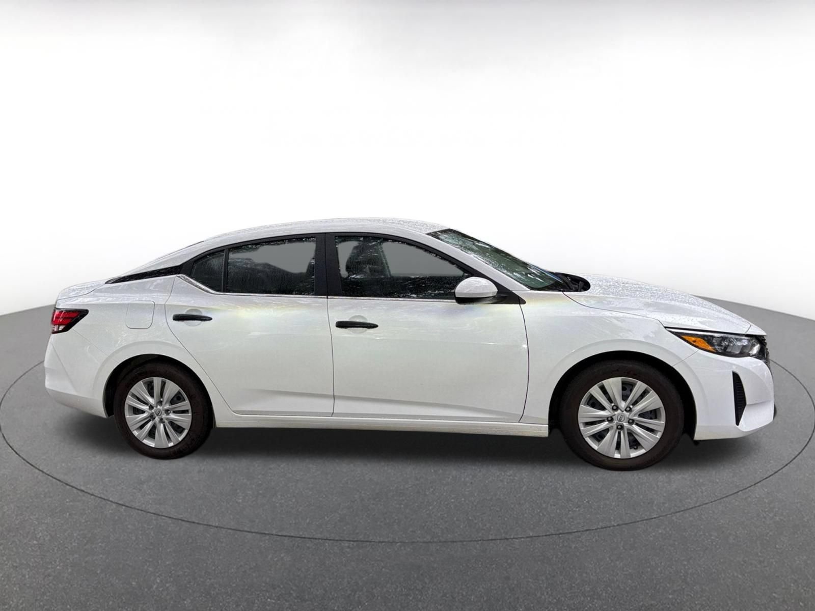 Used 2025 Nissan Sentra S FWD image 9