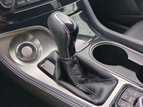 Used 2018 Nissan Maxima SR w/ Midnight Edition image 12