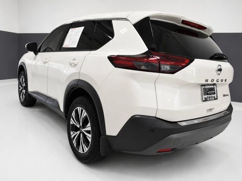 Used 2021 Nissan Rogue SV AWD/4WD image 3