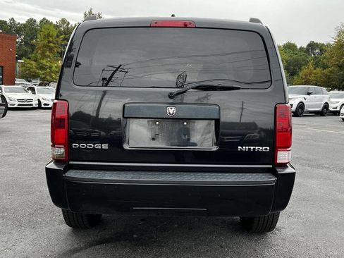 Used 2011 Dodge Nitro Heat image 6