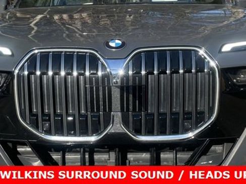 Used 2023 BMW 740i w/ Parking Assistance Package image 4