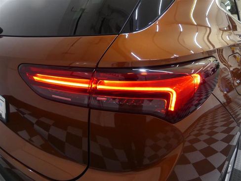 Used 2021 Buick Envision Preferred image 16