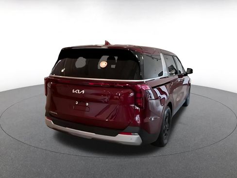 Used 2026 Kia Carnival FWD image 12