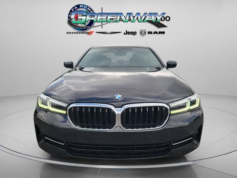 Used 2023 BMW 530i w/ Convenience Package image 3