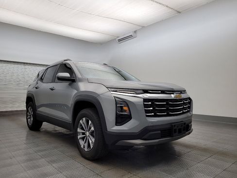 Used 2025 Chevrolet Equinox LT w/ Convenience Package II image 13