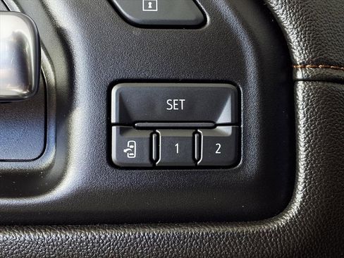 Used 2019 GMC Sierra 1500 AT4 w/ AT4 Premium Package image 10