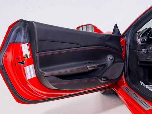 Certified 2019 Ferrari 488 GTB RWD image 16