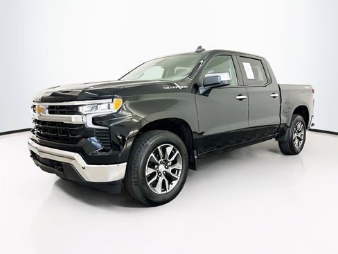 Used 2023 Chevrolet Silverado 1500 LT AWD/4WD image 3