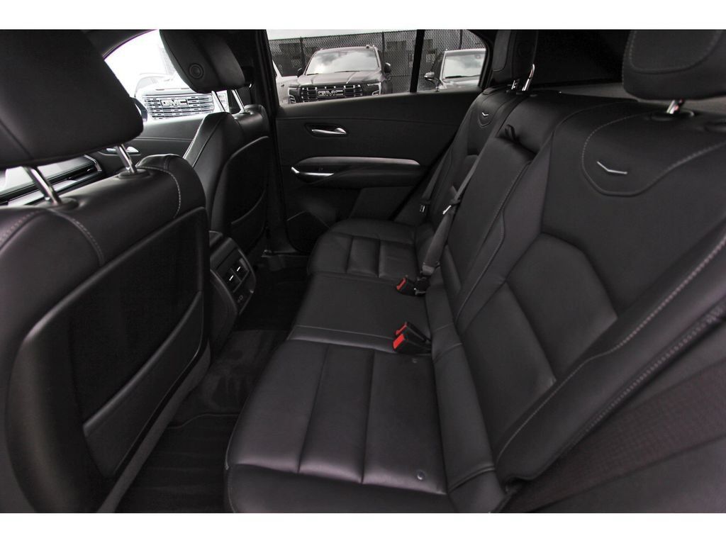 Certified 2025 Cadillac XT4 Premium Luxury FWD image 7