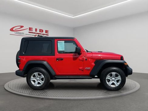 Used 2019 Jeep Wrangler Sport AWD/4WD image 11