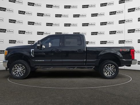 Used 2017 Ford F250 Lariat w/ Lariat Value Package image 3