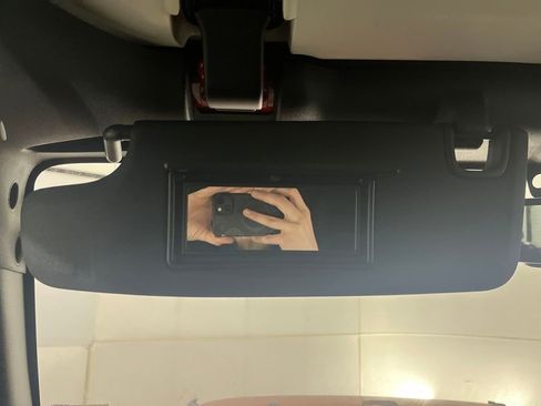 Used 2017 Jeep Wrangler Unlimited Rubicon w/ Connectivity Group image 73