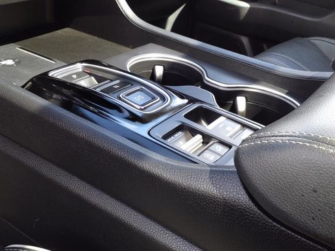 Used 2025 Honda Pilot Elite image 11