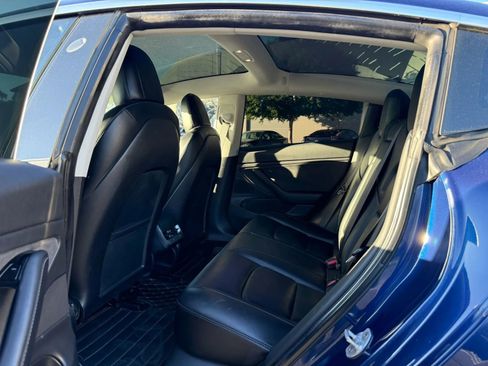 Used 2019 Tesla Model 3 Standard Range Plus image 33