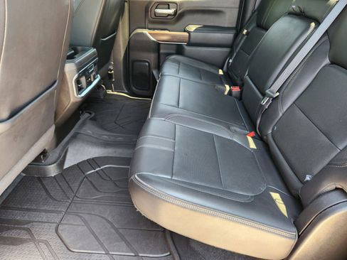 Used 2021 Chevrolet Silverado 1500 High Country w/ Technology Package AWD/4WD image 13