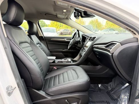 Used 2018 Ford Fusion SE w/ Equipment Group 602A FWD image 20
