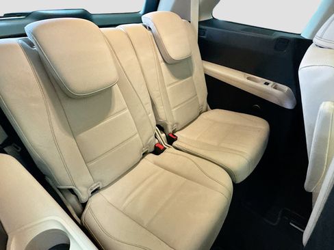 Used 2021 Mercedes-Benz GLS 450 4MATIC image 13