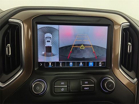 Used 2021 Chevrolet Silverado 1500 High Country w/ Technology Package image 17