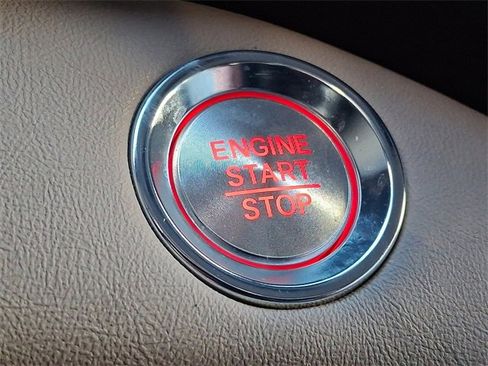 Used 2025 Acura RDX w/ Technology Package image 25