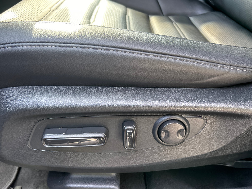 Used 2024 Honda CR-V EX-L image 11