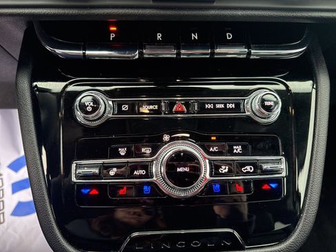Used 2022 Lincoln Corsair AWD w/ Equipment Group 101A image 19