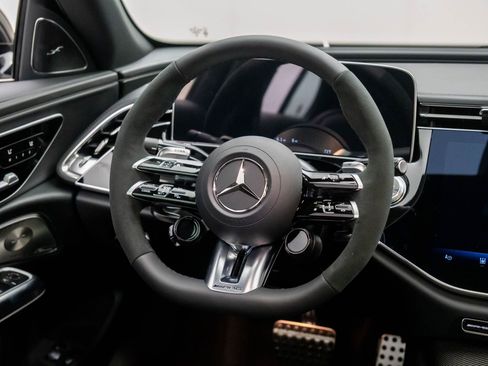 New 2026 Mercedes-Benz E 53 AMG e 4MATIC Sedan image 11