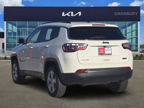 Used 2021 Jeep Compass Latitude image 4