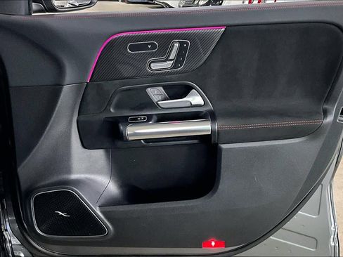 Used 2021 Mercedes-Benz GLA 250 4MATIC image 23