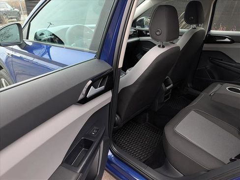 Used 2024 Volkswagen Taos S image 22