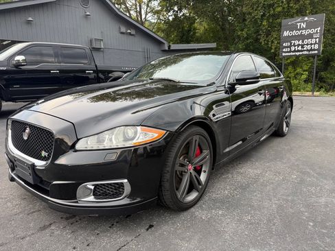 Used 2014 Jaguar XJ R LWB RWD image 24