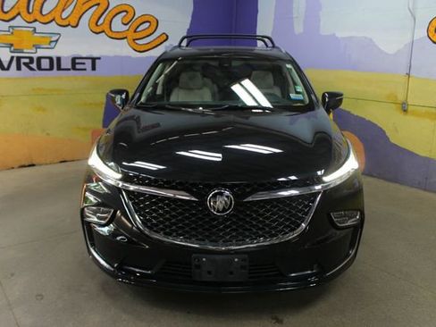 Used 2022 Buick Enclave Avenir w/ Avenir Technology Package AWD/4WD image 3