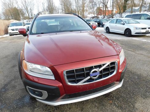 Used 2011 Volvo XC70 3.2 image 2