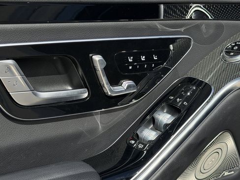 Used 2022 Mercedes-Benz S 500 4MATIC w/ AMG Line Package image 24