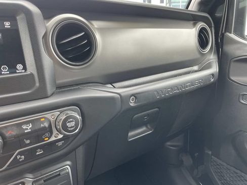 Used 2022 Jeep Wrangler Unlimited Sport AWD/4WD image 30