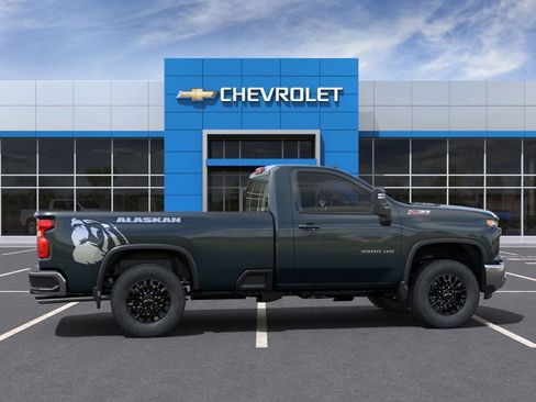 New 2025 Chevrolet Silverado 3500 LT image 5