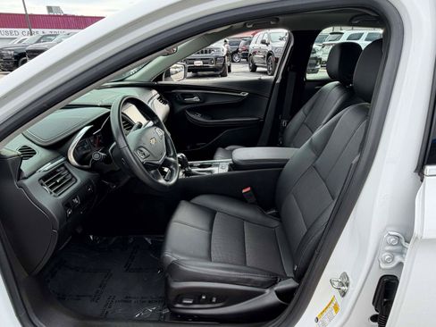 Used 2019 Chevrolet Impala LT FWD image 25