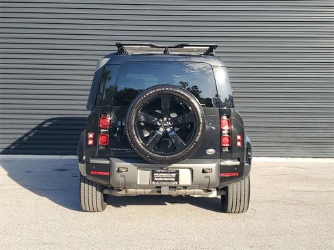 Used 2021 Land Rover Defender 110 X-Dynamic HSE image 6