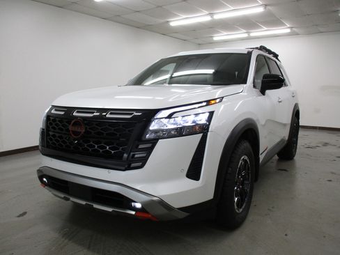 New 2026 Nissan Pathfinder Rock Creek AWD/4WD image 1