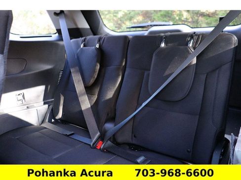 Used 2024 Ford Explorer XLT image 27