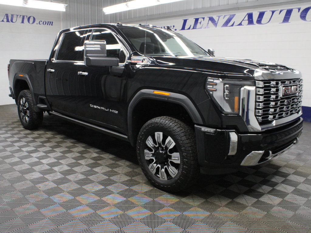 Used 2025 GMC Sierra 3500 Denali w/ Denali Reserve Package AWD/4WD image 3