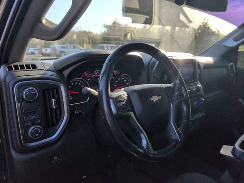 Used 2021 Chevrolet Silverado 1500 LT RWD image 32